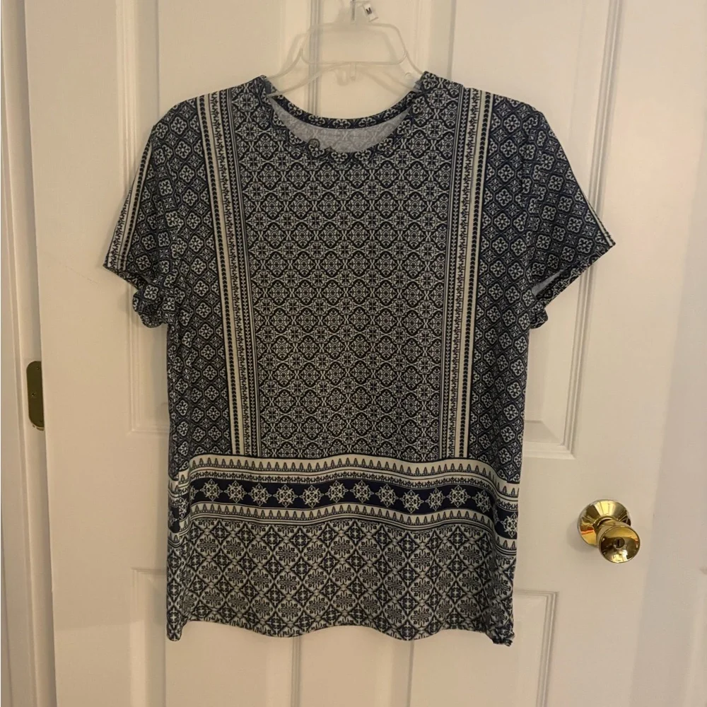 NWOT Sahalie Navy and White Geometric Short Sleeve Top - Picture 1 of 9
